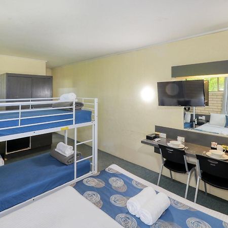 Tropical Gateway Motor Inn Rockhampton Exterior foto